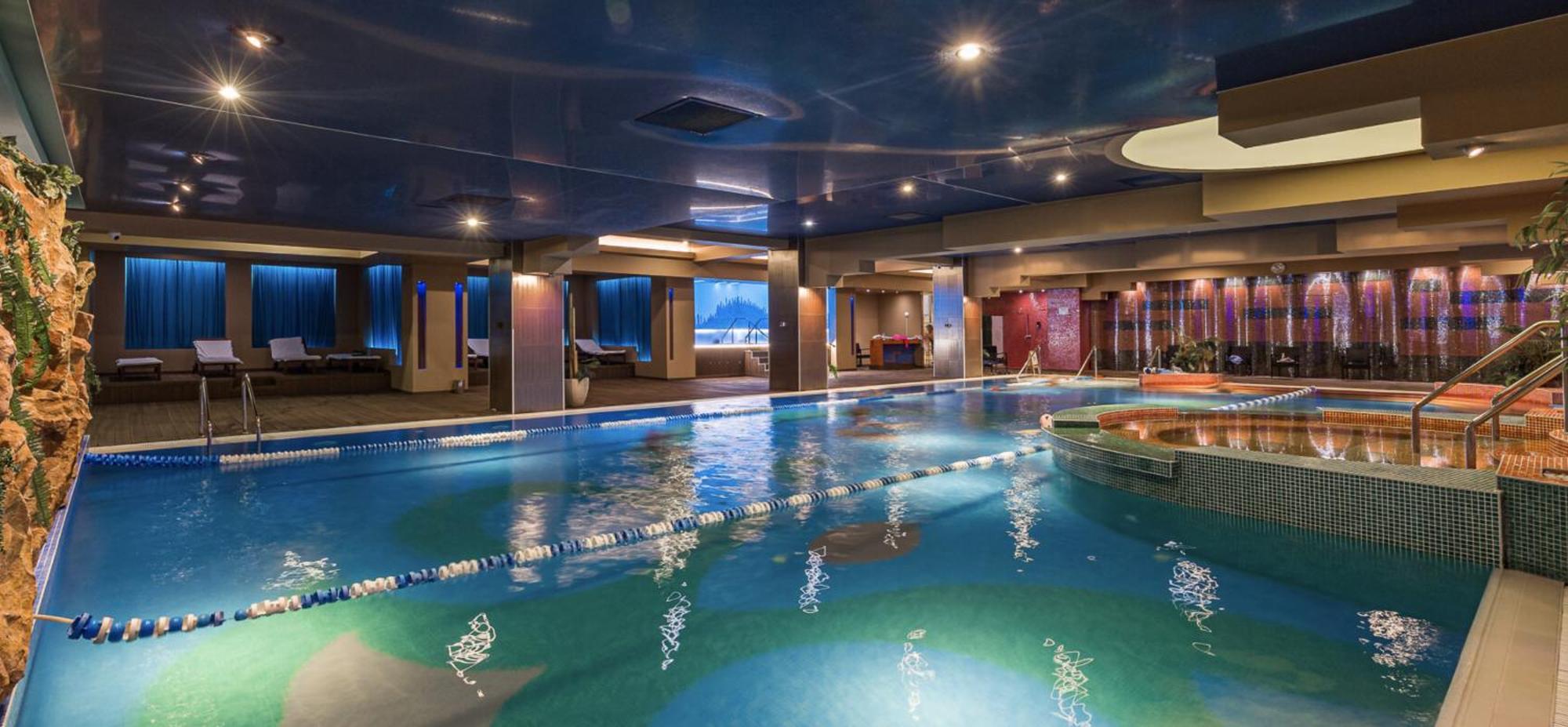 Aparthotel Rin Grand Residence Bucarest Esterno foto